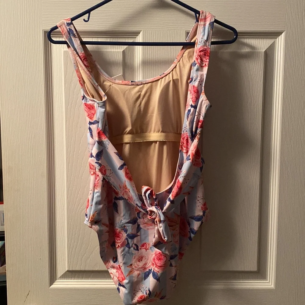 Swim In Style - Picture 5 of 5